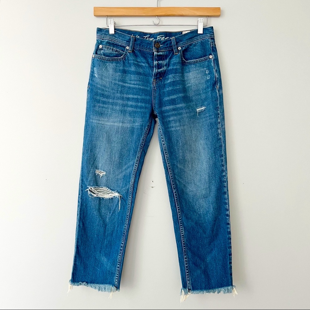 We The Free Low Rise Distressed Jeans Loose Baggy Frayed Hem Flap Pocket 26